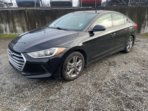 Used 2017 Hyundai Elantra SE FWD image 3