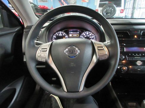 Used 2013 Nissan Altima 2.5 S FWD image 13