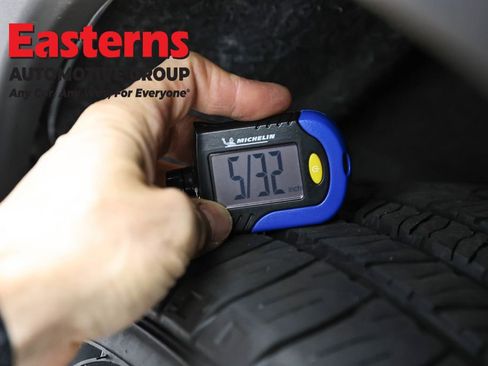 Used 2024 Nissan Rogue S image 27