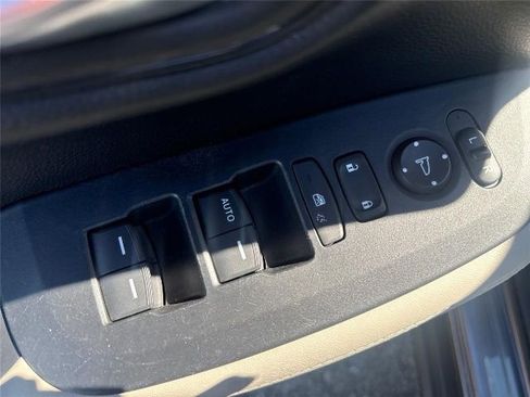 Used 2023 Honda HR-V LX image 5