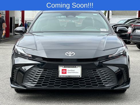 Certified 2025 Toyota Camry SE FWD image 9