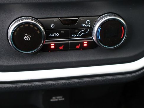 Used 2025 Ford Expedition Tremor AWD/4WD image 30