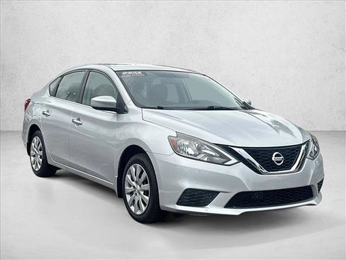 Used 2017 Nissan Sentra SV image 3