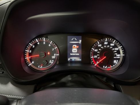 Used 2022 Toyota Highlander LE image 18