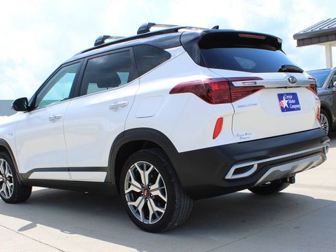 Used 2021 Kia Seltos SX w/ SX Sunroof Package AWD/4WD image 7