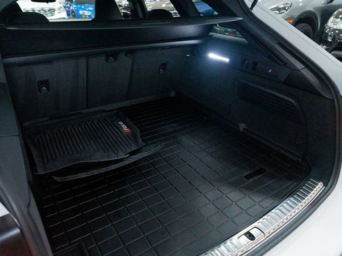 Used 2021 Audi RS 6 w/ Executive Package image 33