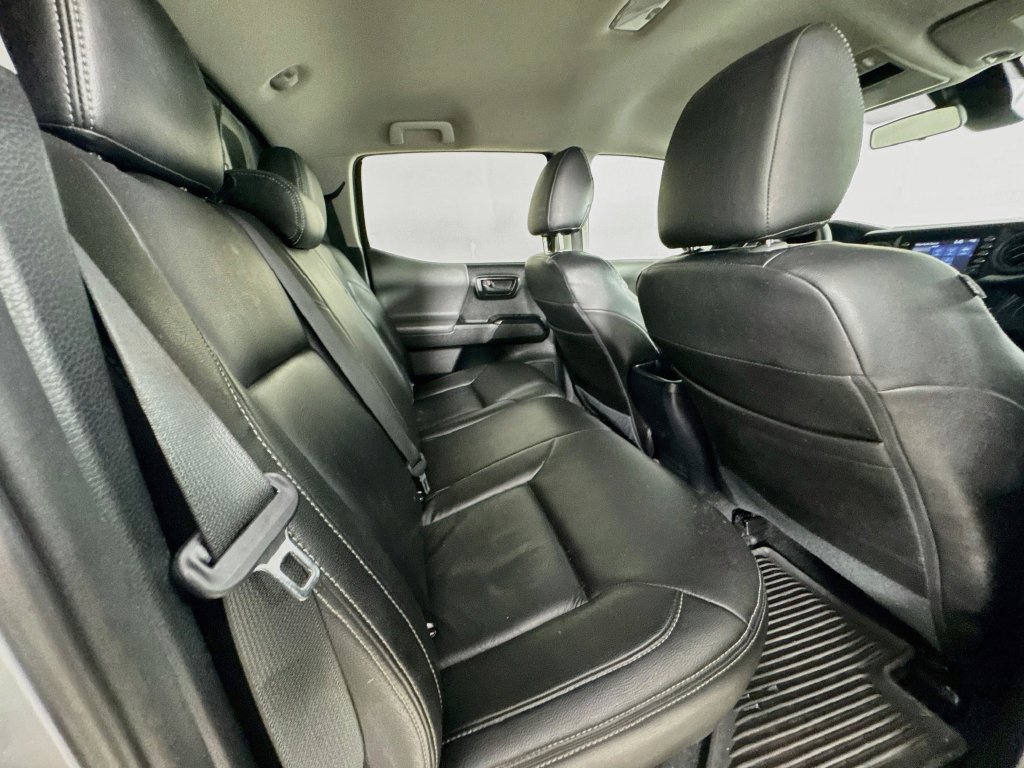Used 2022 Toyota Tacoma SR w/ SR Convenience Package RWD image 29