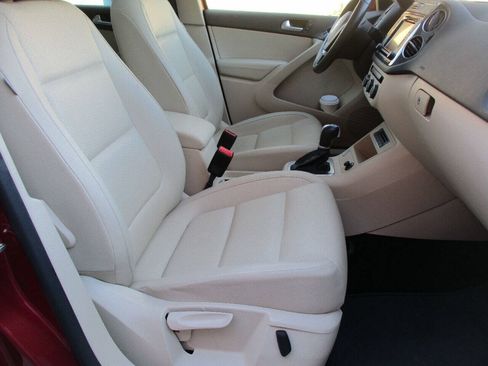 Used 2016 Volkswagen Tiguan SE AWD/4WD image 19
