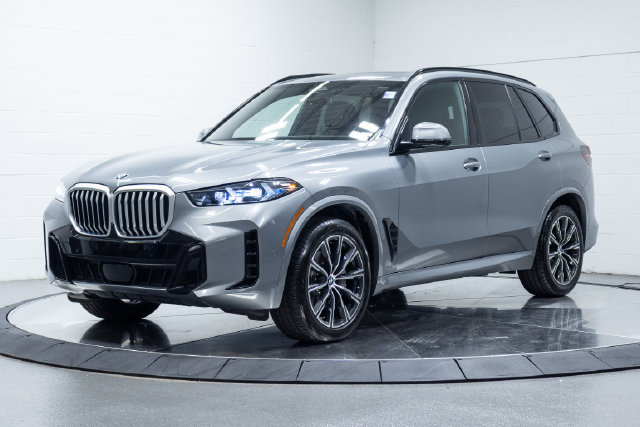 Used 2026 BMW X5 xDrive40i w/ M Sport Package AWD/4WD image 6