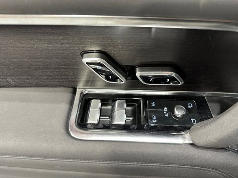 Used 2023 Land Rover Range Rover SE image 22