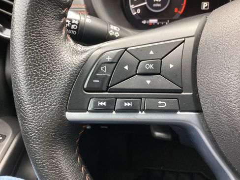 Used 2023 Nissan Kicks SR w/ SR Premium Package FWD image 30