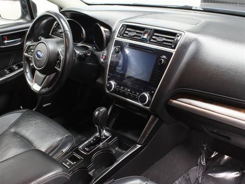 Used 2018 Subaru Outback 2.5i Limited AWD/4WD image 8