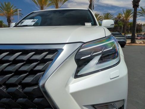 Used 2021 Lexus GX 460 Premium w/ Premium Package AWD/4WD image 10