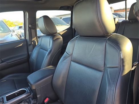 Used 2020 Toyota Tacoma TRD Off-Road image 19