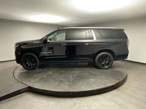 Certified 2023 Chevrolet Suburban High Country w/ LPO, Illumination Package image 4