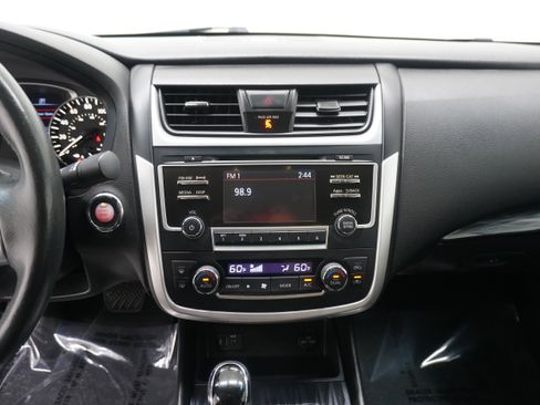 Used 2016 Nissan Altima 2.5 SL FWD image 19