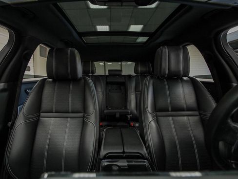 Used 2018 Land Rover Range Rover Velar R-Dynamic HSE AWD/4WD image 19