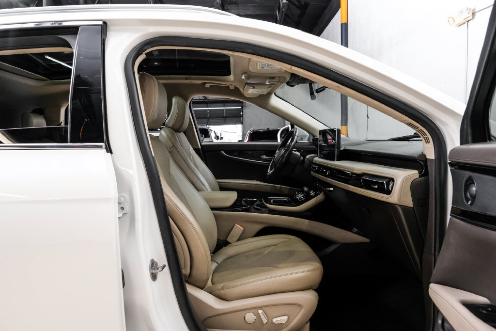 Used 2021 Lincoln Nautilus Reserve w/ Equipment Group 201A FWD image 44
