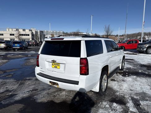 Used 2016 Chevrolet Suburban LT image 6