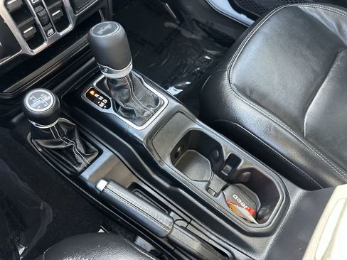 Used 2023 Jeep Wrangler Unlimited Sahara w/ Cold Weather Group image 28