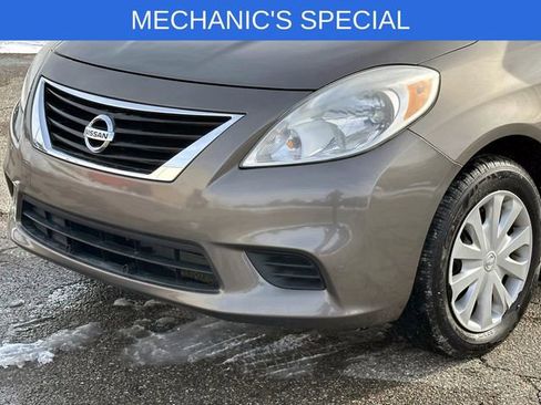 Used 2014 Nissan Versa SV image 7