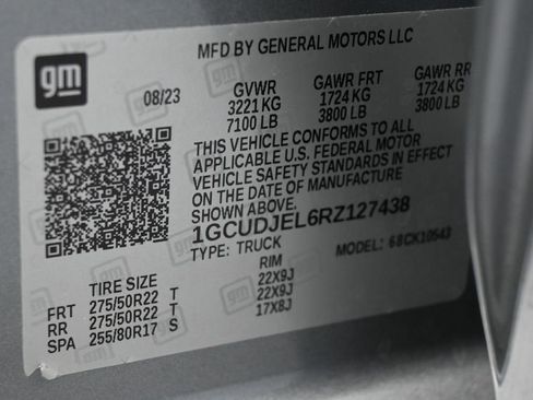 Used 2024 Chevrolet Silverado 1500 High Country w/ Technology Package AWD/4WD image 17