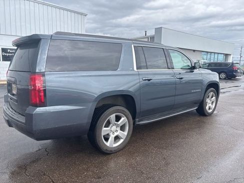 Used 2020 Chevrolet Suburban LT image 4