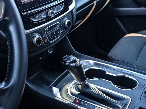 Used 2019 Chevrolet Traverse LT image 20