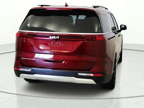 Used 2022 Kia Carnival SX Prestige FWD image 5