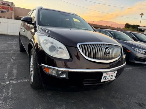 Used 2009 Buick Enclave CXL w/ Driver Confidence Package image 4