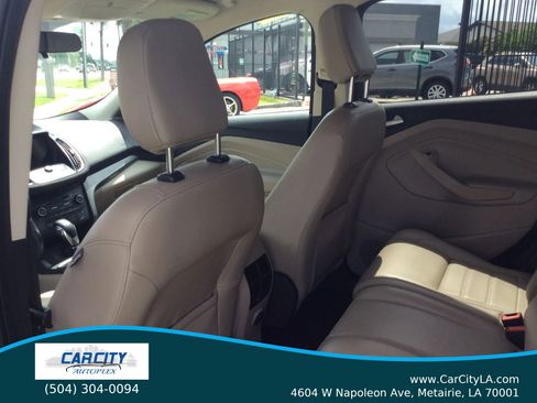 Used 2019 Ford Escape SEL image 16