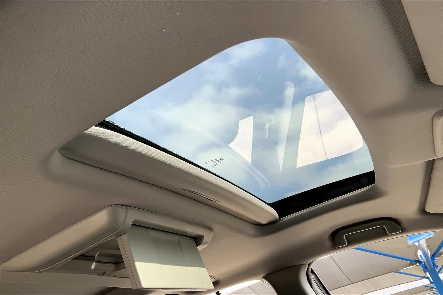 Used 2017 Honda Pilot Elite image 14
