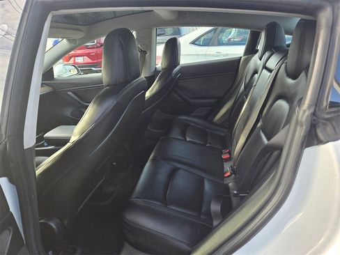 Used 2018 Tesla Model 3 image 10