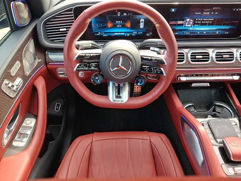 Used 2026 Mercedes-Benz GLS 63 AMG 4MATIC image 11