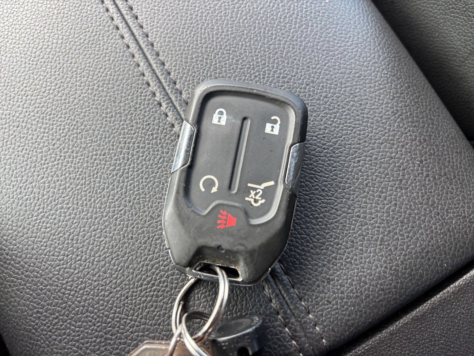 Used 2024 GMC Terrain SLT AWD/4WD image 19