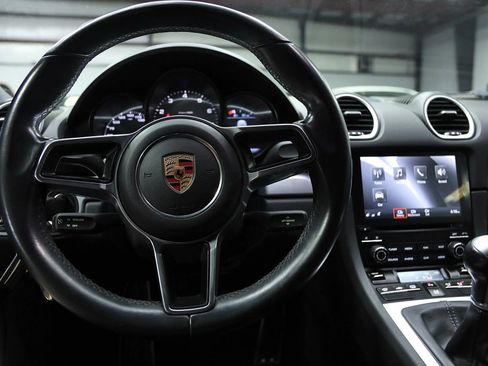 Used 2018 Porsche 718 Cayman S image 40