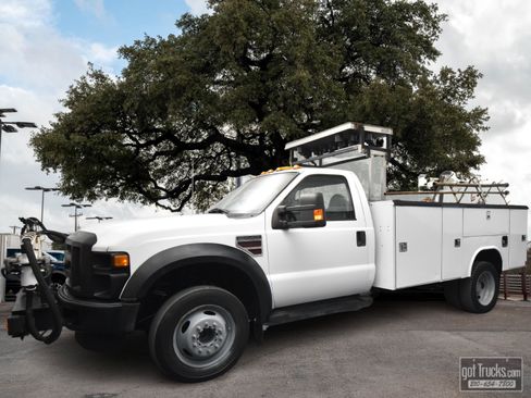 Used 2009 Ford F550 2WD Regular Cab Super Duty image 1