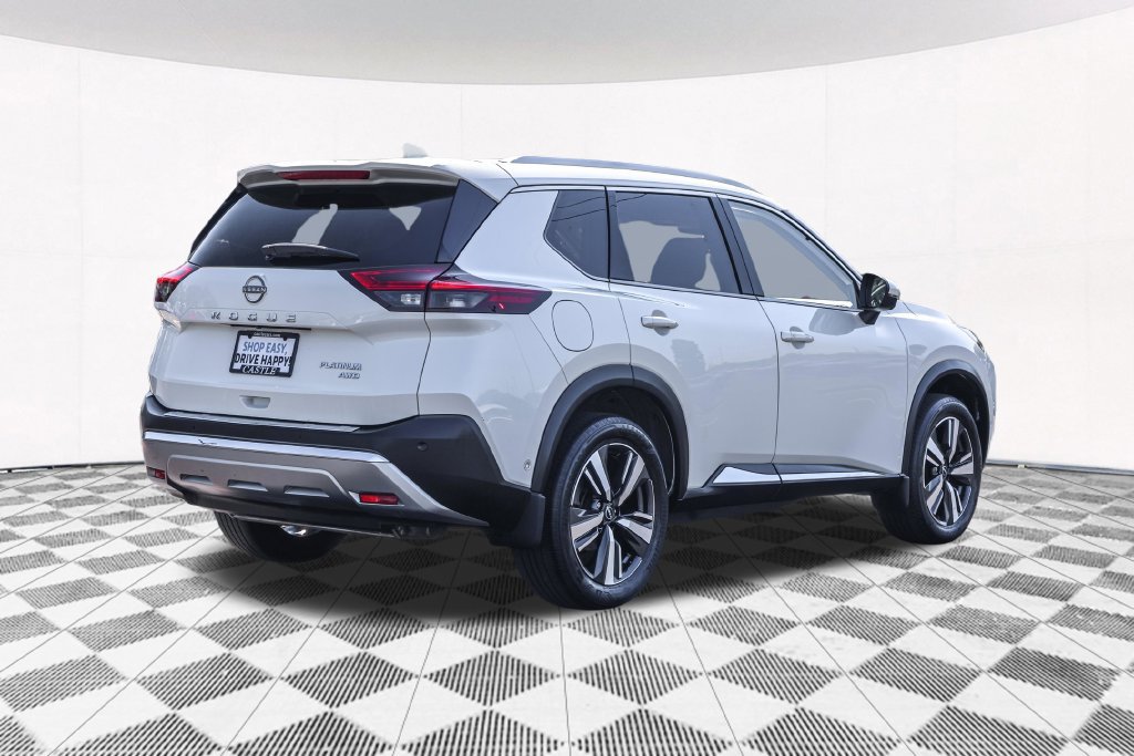 Used 2023 Nissan Rogue Platinum w/ Platinum Premium Package AWD/4WD image 18