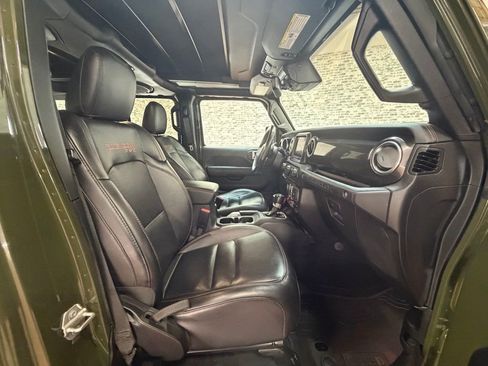 Used 2022 Jeep Wrangler Unlimited Rubicon AWD/4WD image 11