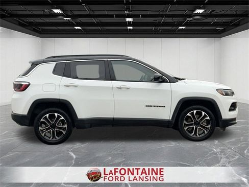 Used 2023 Jeep Compass Limited image 6