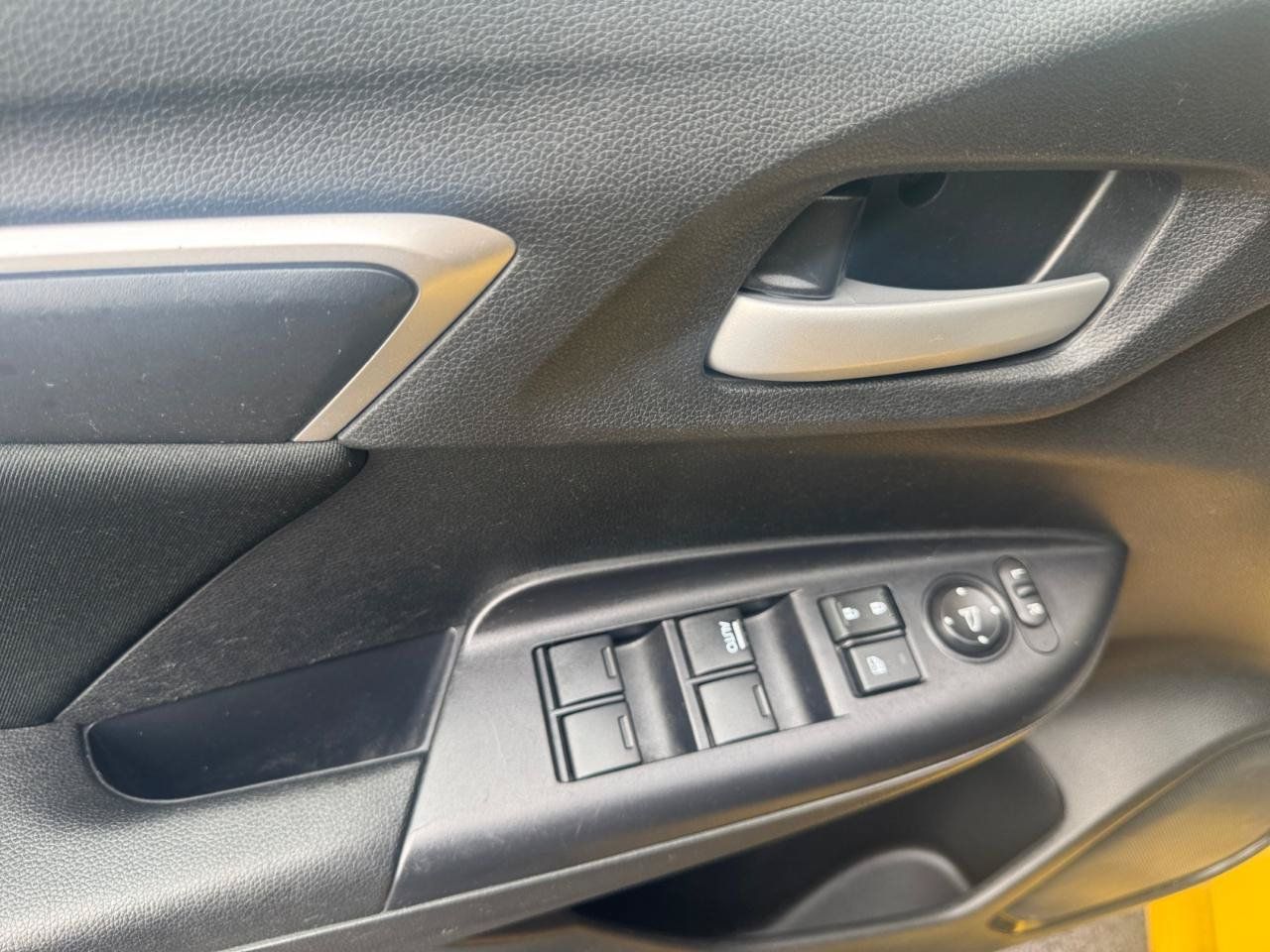 Used 2019 Honda Fit LX image 17