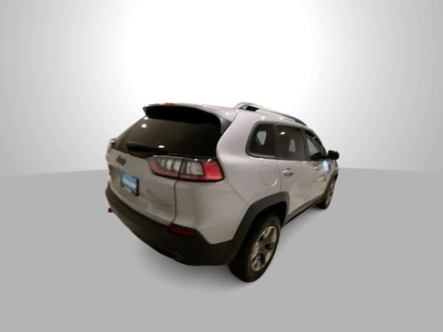 Used 2019 Jeep Cherokee Trailhawk w/ Cold Weather Group image 8