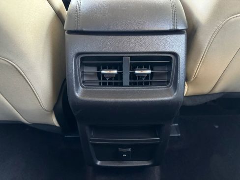 Used 2016 Ford Edge SE image 47