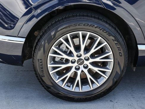 Used 2025 Genesis GV80 2.5T Standard AWD/4WD image 7