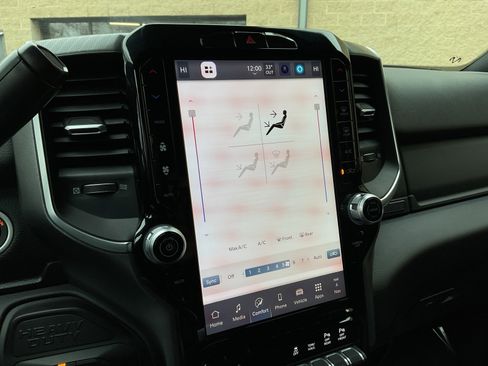 Used 2025 RAM 2500 Big Horn image 24