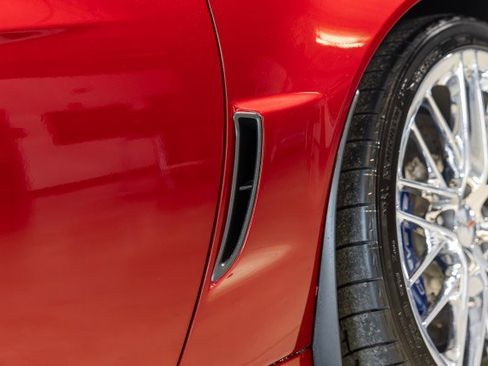 Used 2010 Chevrolet Corvette ZR1 RWD image 16