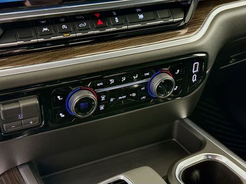 Used 2026 Chevrolet Silverado 1500 LT w/ Leather Package image 18