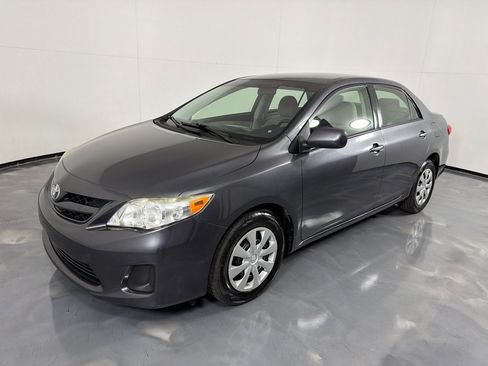 Used 2011 Toyota Corolla LE FWD image 9