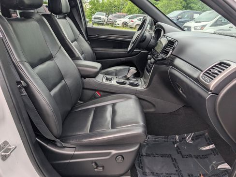 Used 2021 Jeep Grand Cherokee Limited AWD/4WD image 11