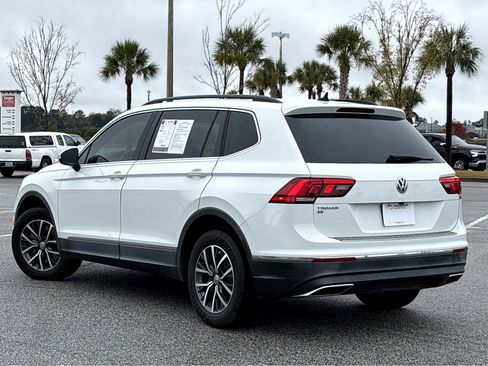 Used 2020 Volkswagen Tiguan SE w/ Panoramic Sunroof Package image 21